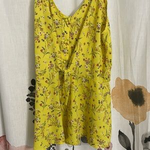 NWT Sienna sky yellow floral flowy tank-top camisole